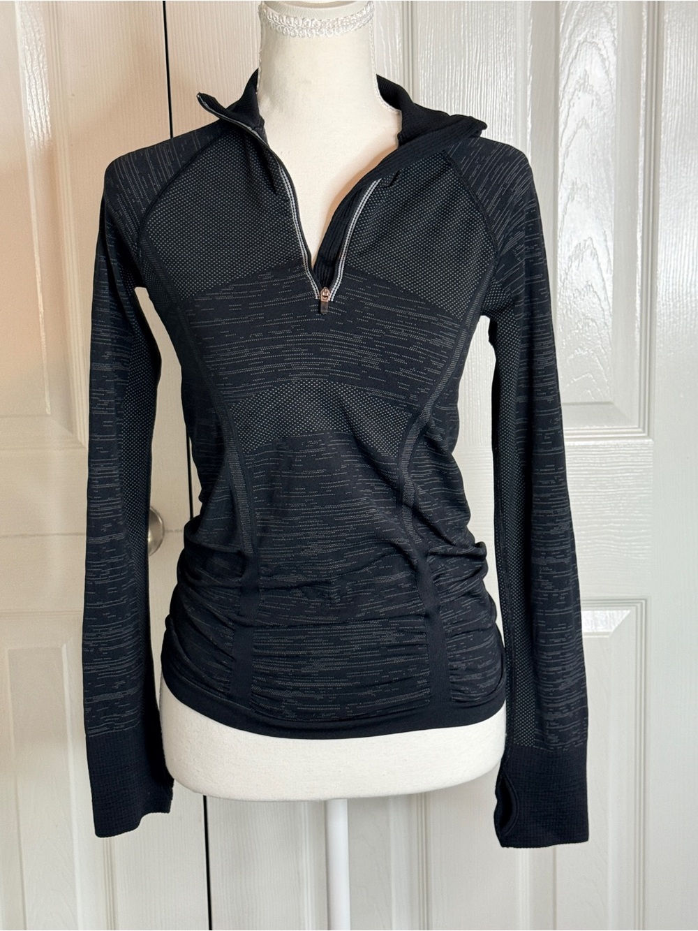 Athleta Skyline Fast Track Half Zip Pullover Black Gray XS 242850